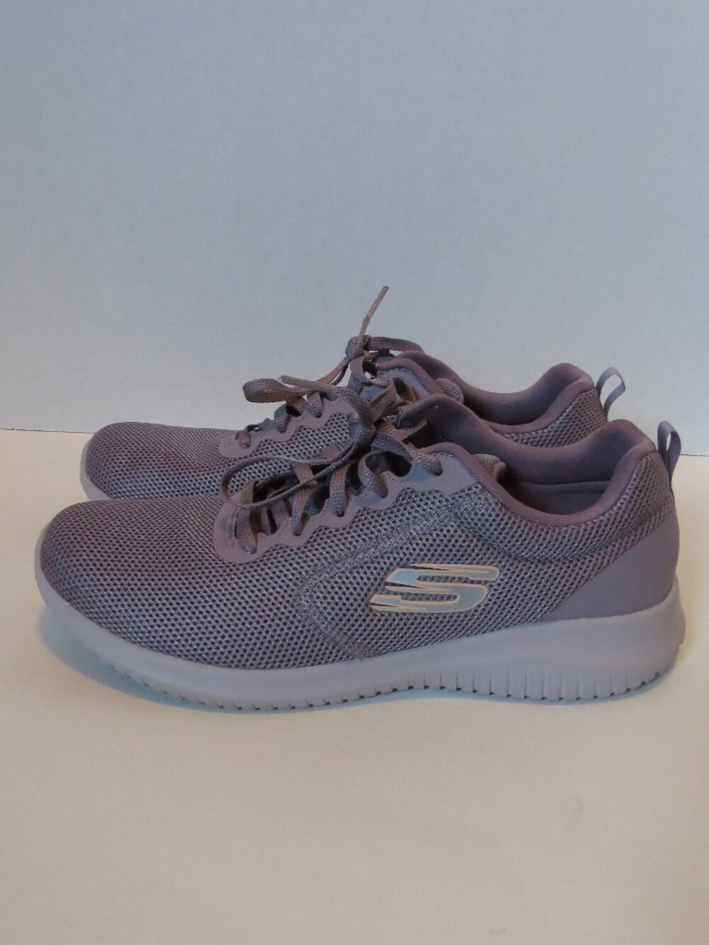 Skechers Lite Weight Lavender Purple Air Cooled Memory Foam Sneakers Sz 9
